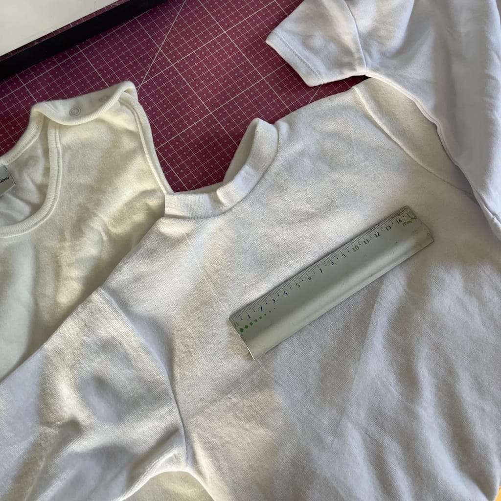 Babykleidungsstück zum Personalisieren